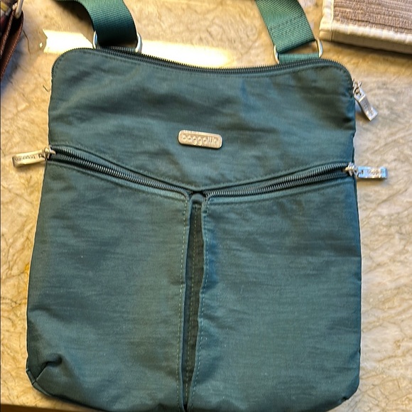 Baggallini Forest Green Shoulder/Crossbody Bag - Picture 2 of 4